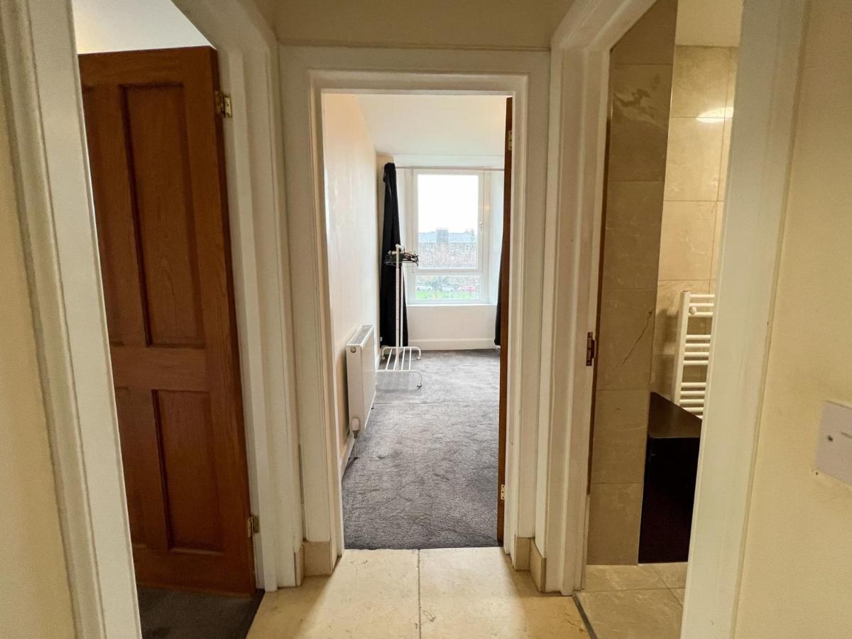 Convenient 2Br Flat Gorgie Edinburgh Apartamento Exterior foto